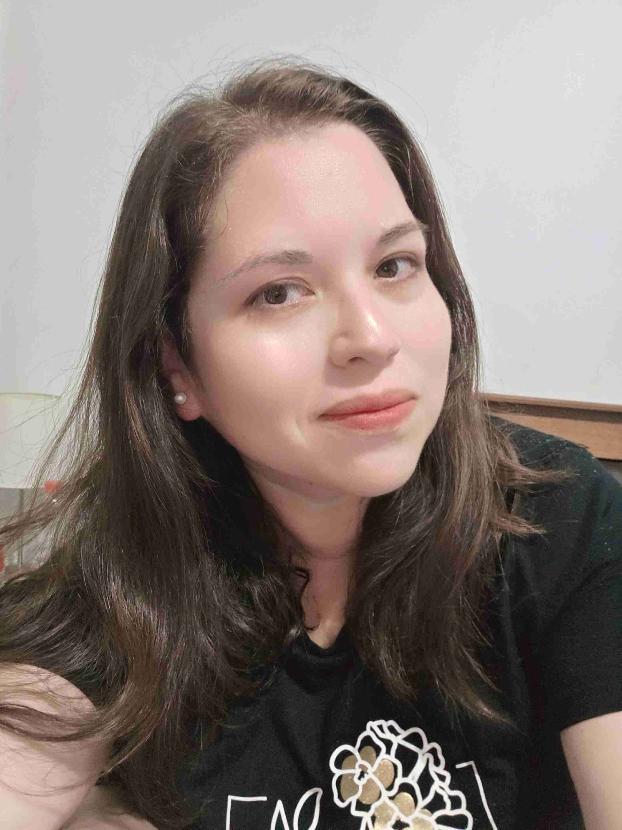 Vivi C.