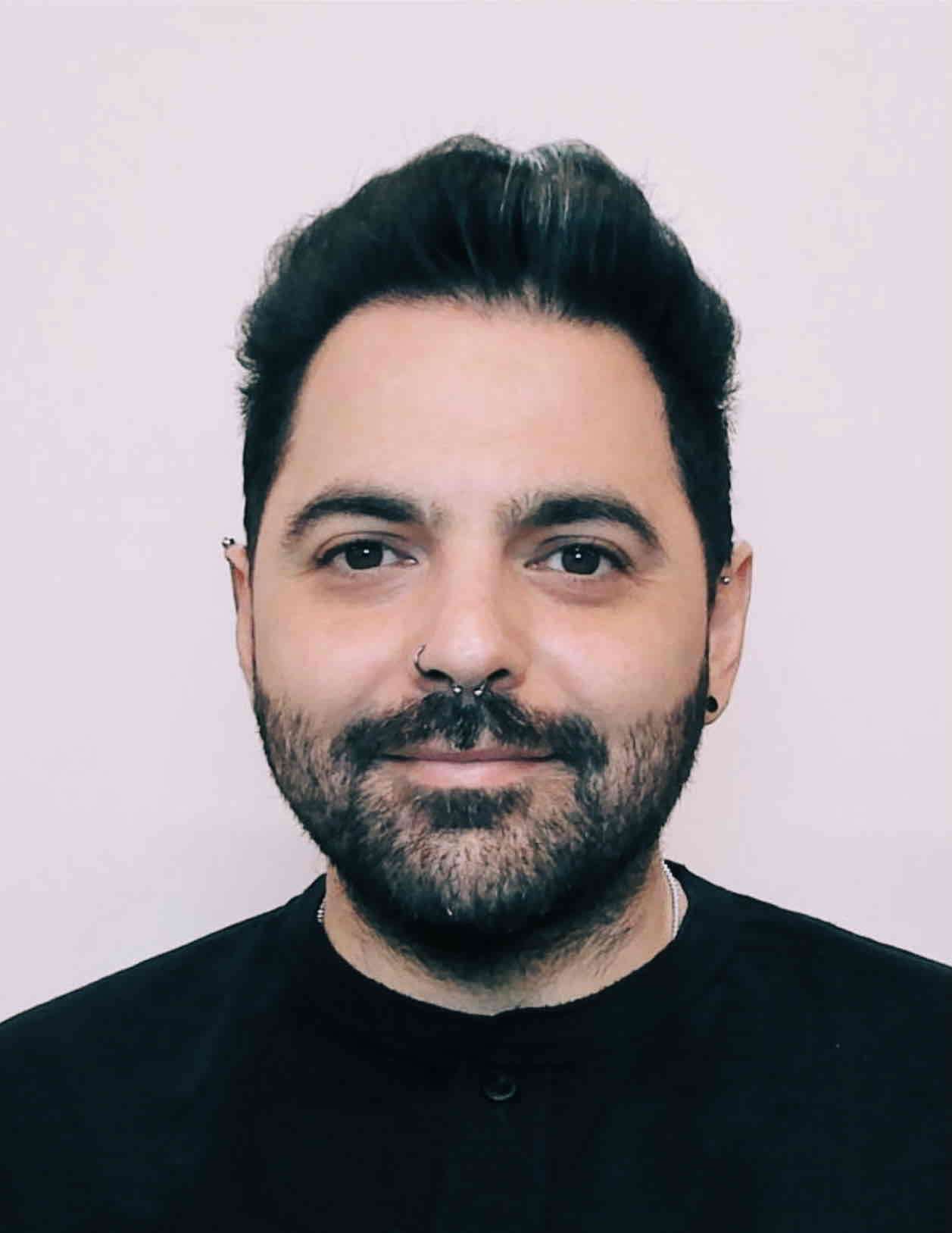 Nicolas S.