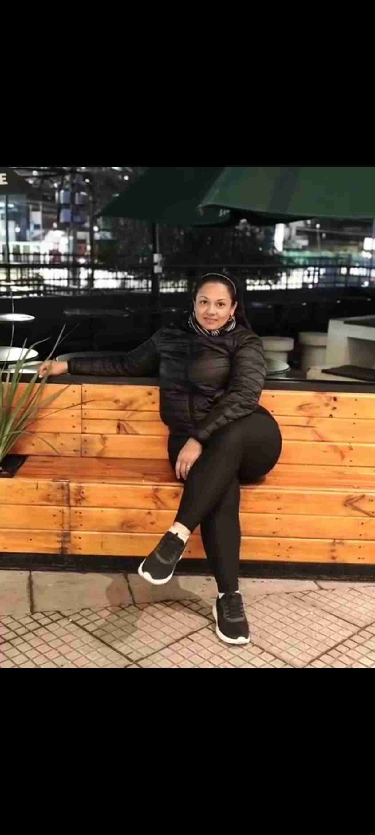 Yenny D.
