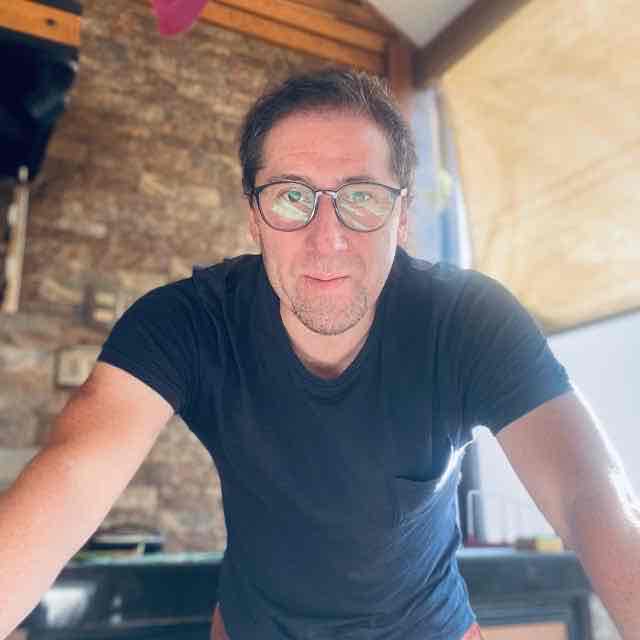 Marcelo J.