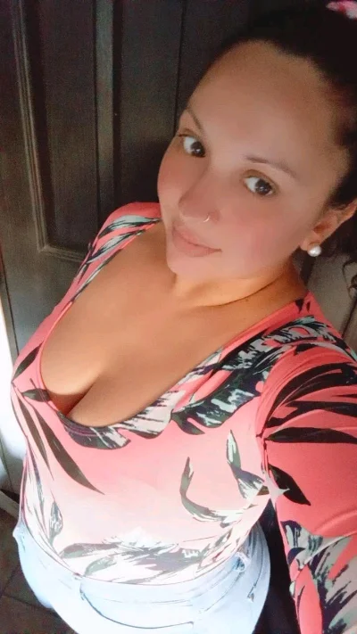 Leandra I.