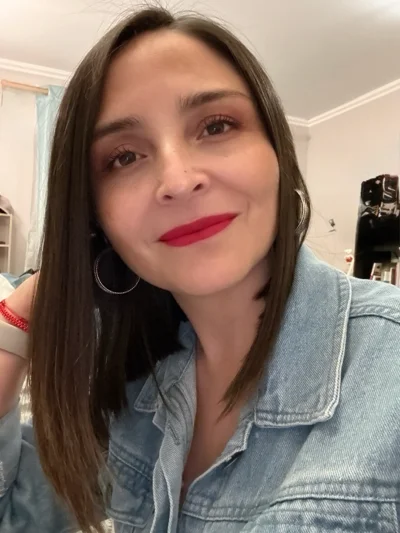 Claudia T.