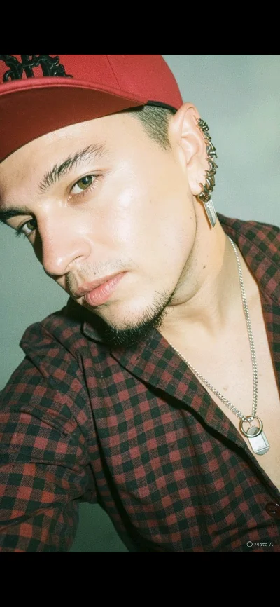 Luis G.