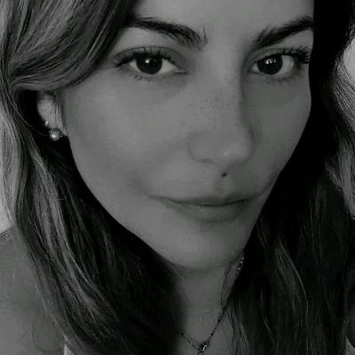 Ly R.