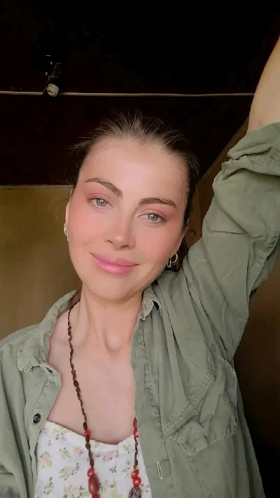 Veronica R.