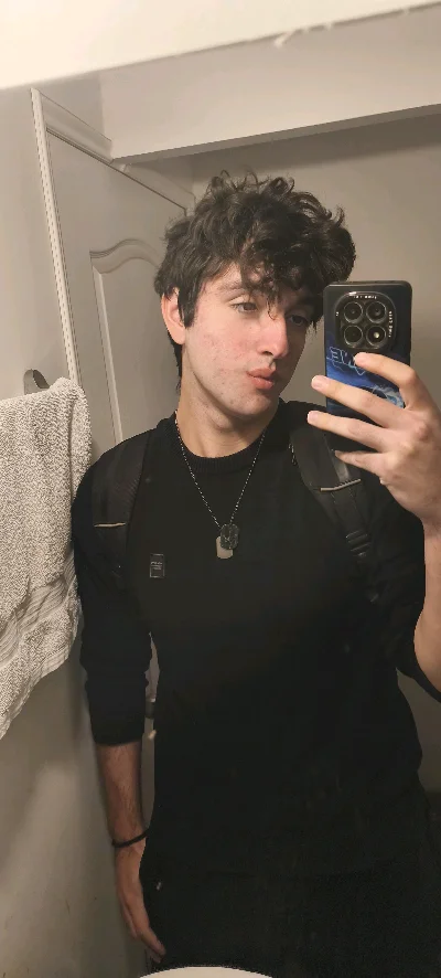 Alex F.