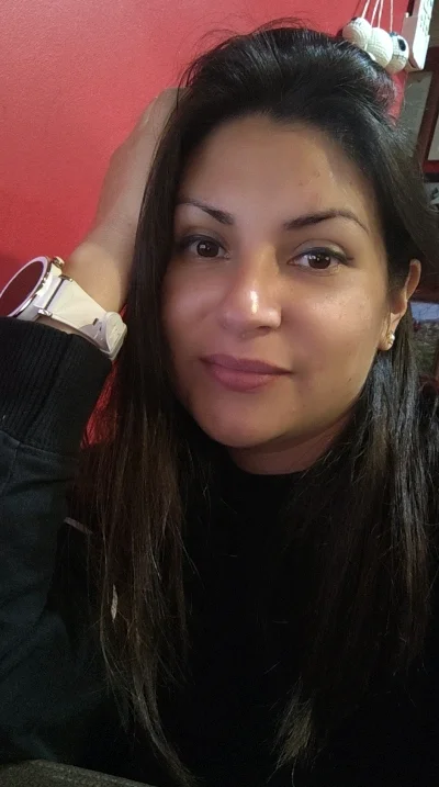 Claudia V.