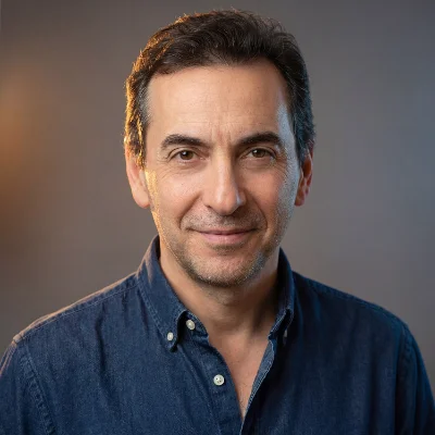 Alex R.