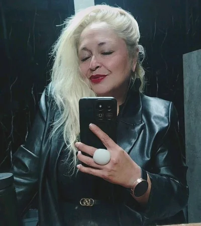Karin G.