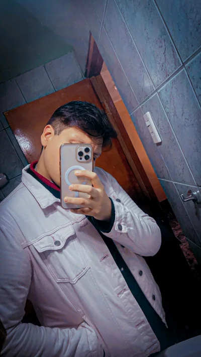 Claudio L.