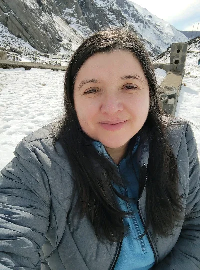 Karla V.