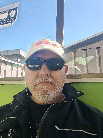Héctor D.