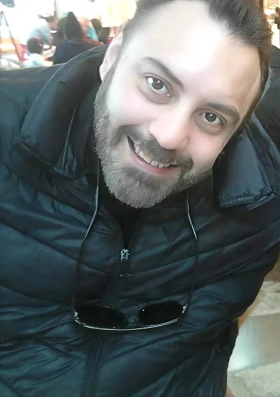 Luis F.
