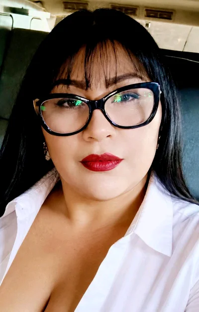 Lili D.