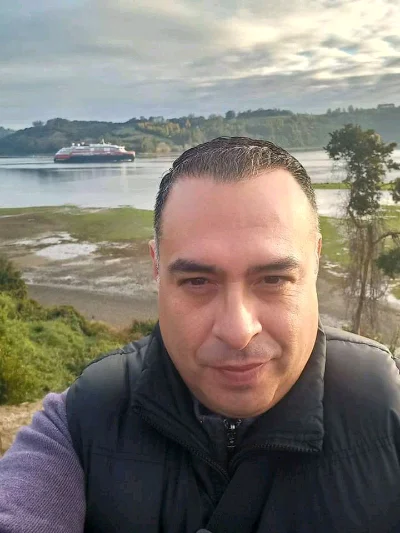 Luis R.