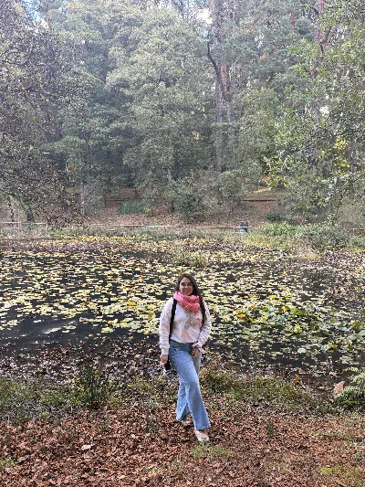 María F.