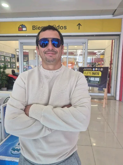 Clau V.