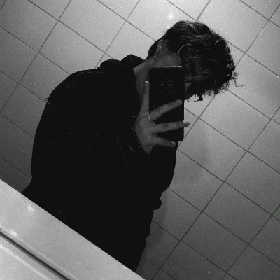 Josué E.