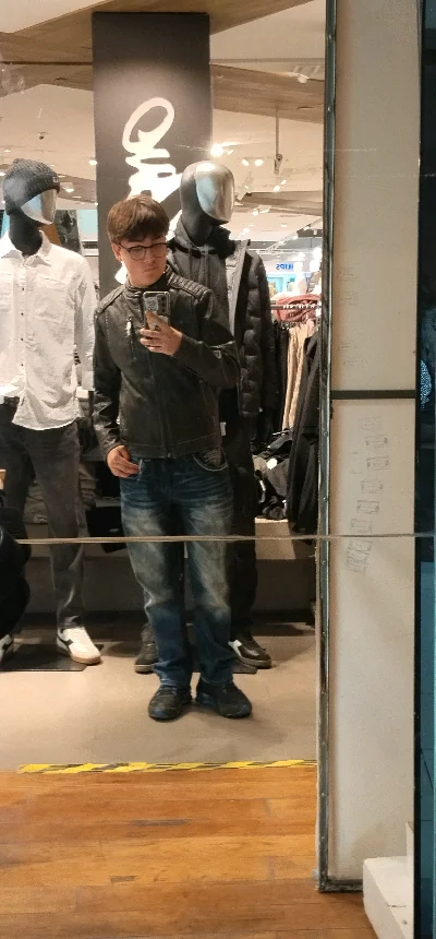 Maximiliano G.