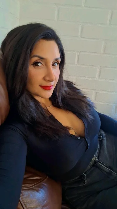 Yennifer R.