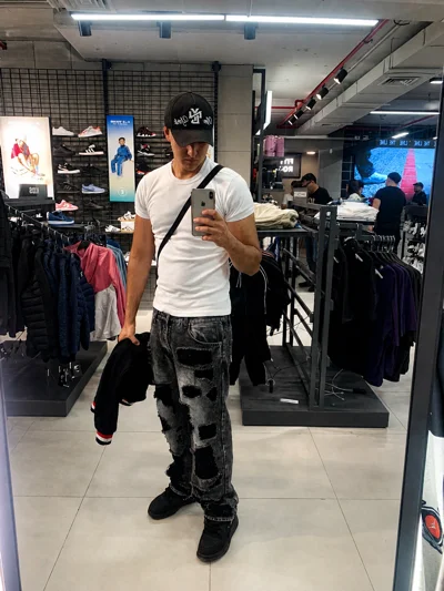 Miguel V.