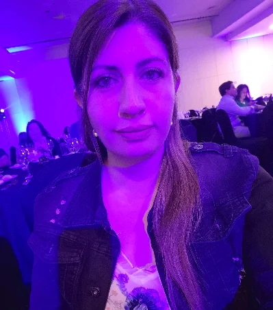 Veronica R.