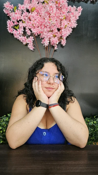 Karla V.