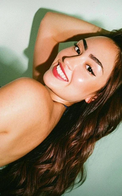 Joselyn R.