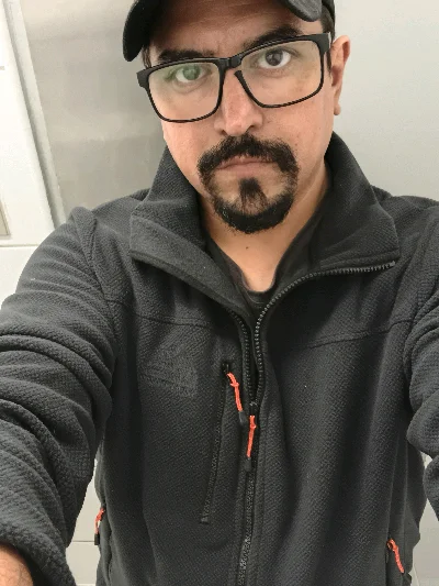 Claudio V.