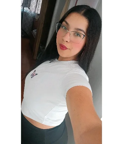 Melanie V.
