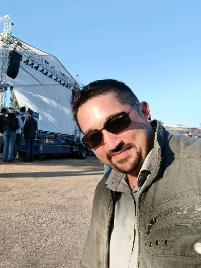 Alejandro V.