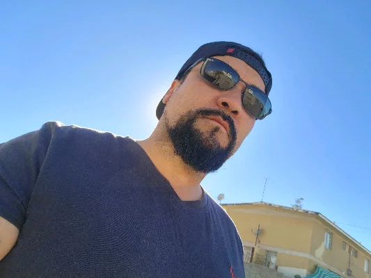 Mauricio B.