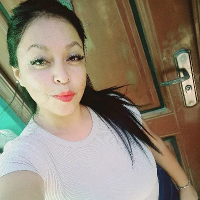 Evelin D.