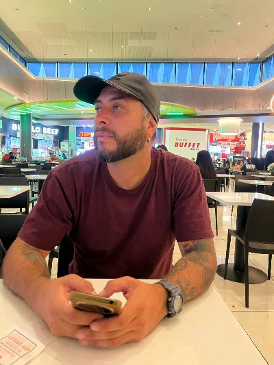 Nicolás T.