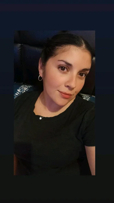 Lya E.