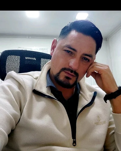 Ismael H.