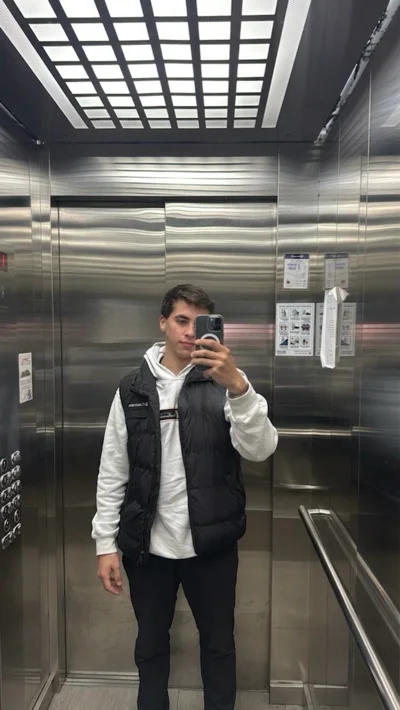 Nicolás A.