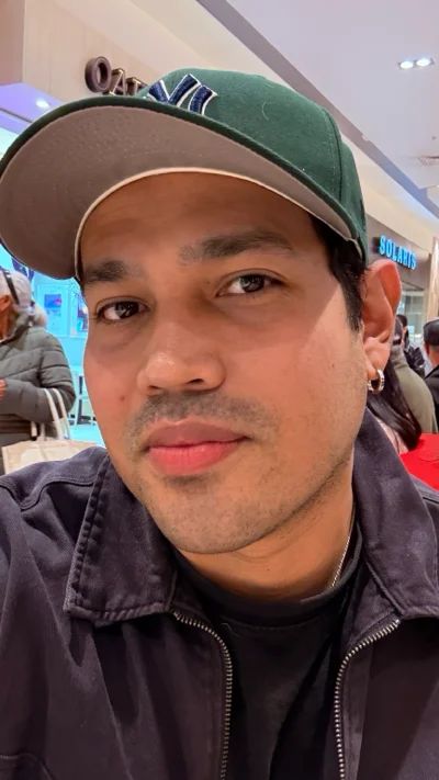 Carlos R.