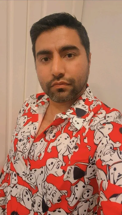 Roberto M.