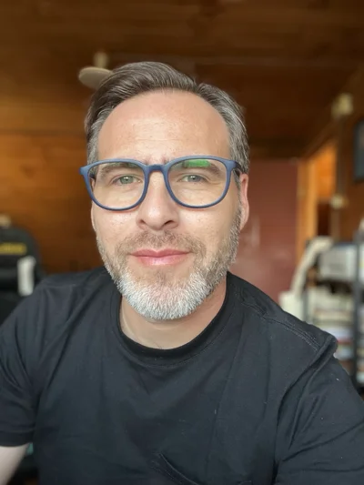 José L.