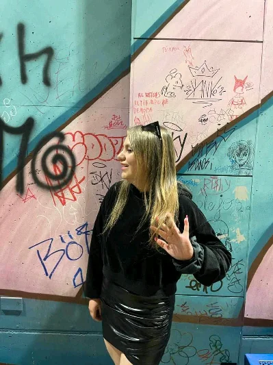 Gabriela V.