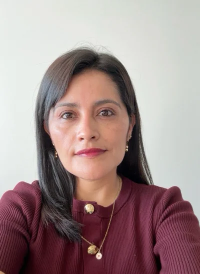 Daniela V.