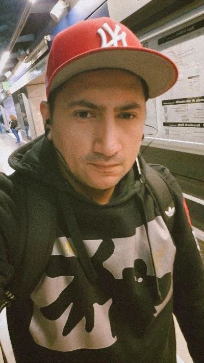Roberto B.