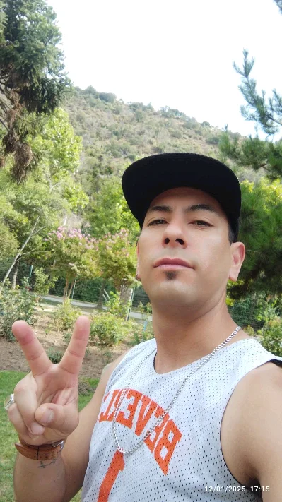 Esteban B.