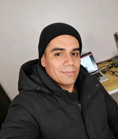 Claudio R.