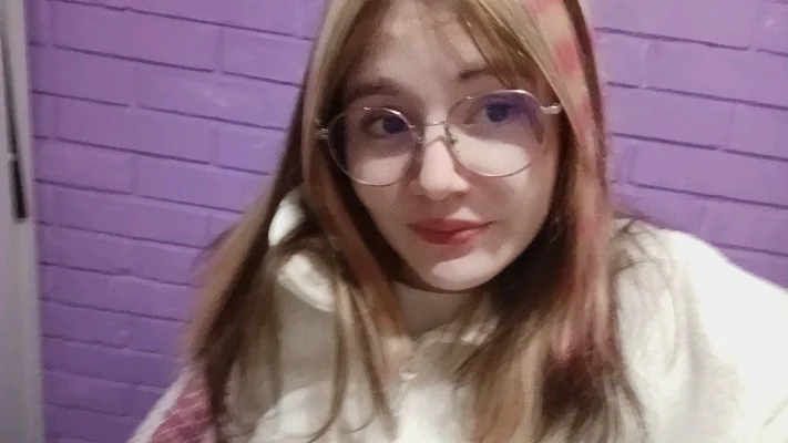 Fernanda R.