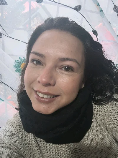 Victoria O.