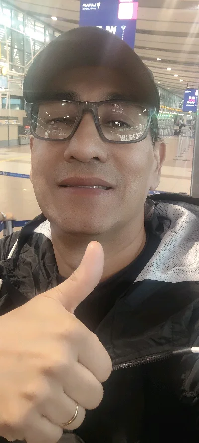 Luis F.