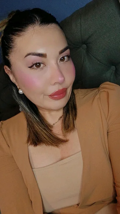 M F.