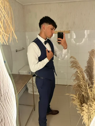 Alejandro V.